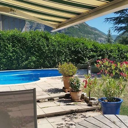 Au Paradis Des Grillons Espinasses Bagian luar foto